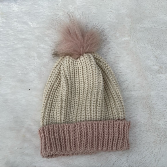 Kensie Pompon hat/beanie pink cream colorblock - Picture 1 of 3